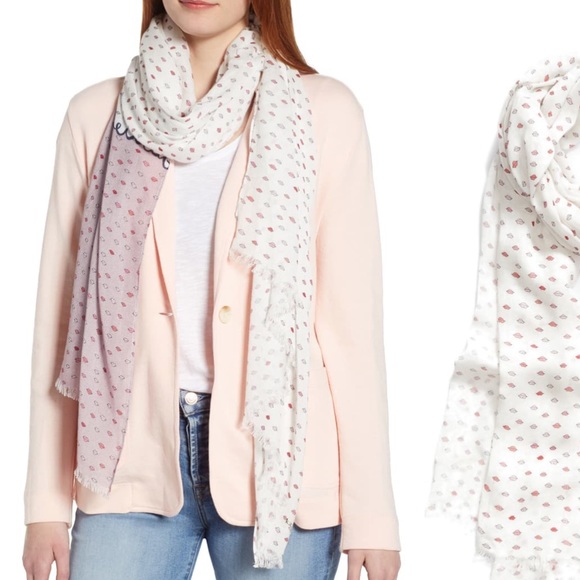 💋💋Kate spade Valentine’s lips kiss oblong scarf - Picture 6 of 7